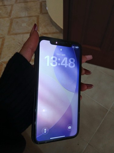 Apple iphone 128gb - 11,